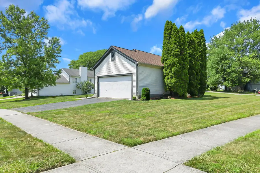 7576 Plainfield Drive, Pickerington, OH 43147 - #2