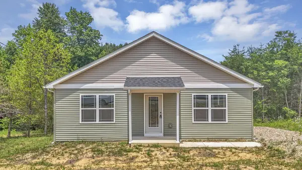 353 Elm Street, New Straitsville, OH 43766