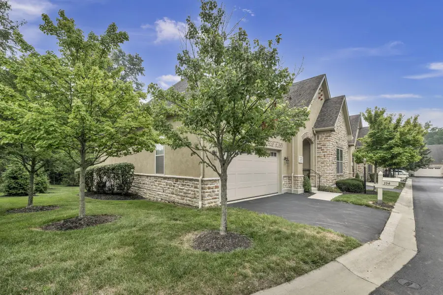 394 Woodgate Lane, Westerville, OH 43082 - #3