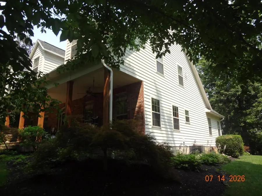 360 Warren Point Lane, Pataskala, OH 43062 - #3