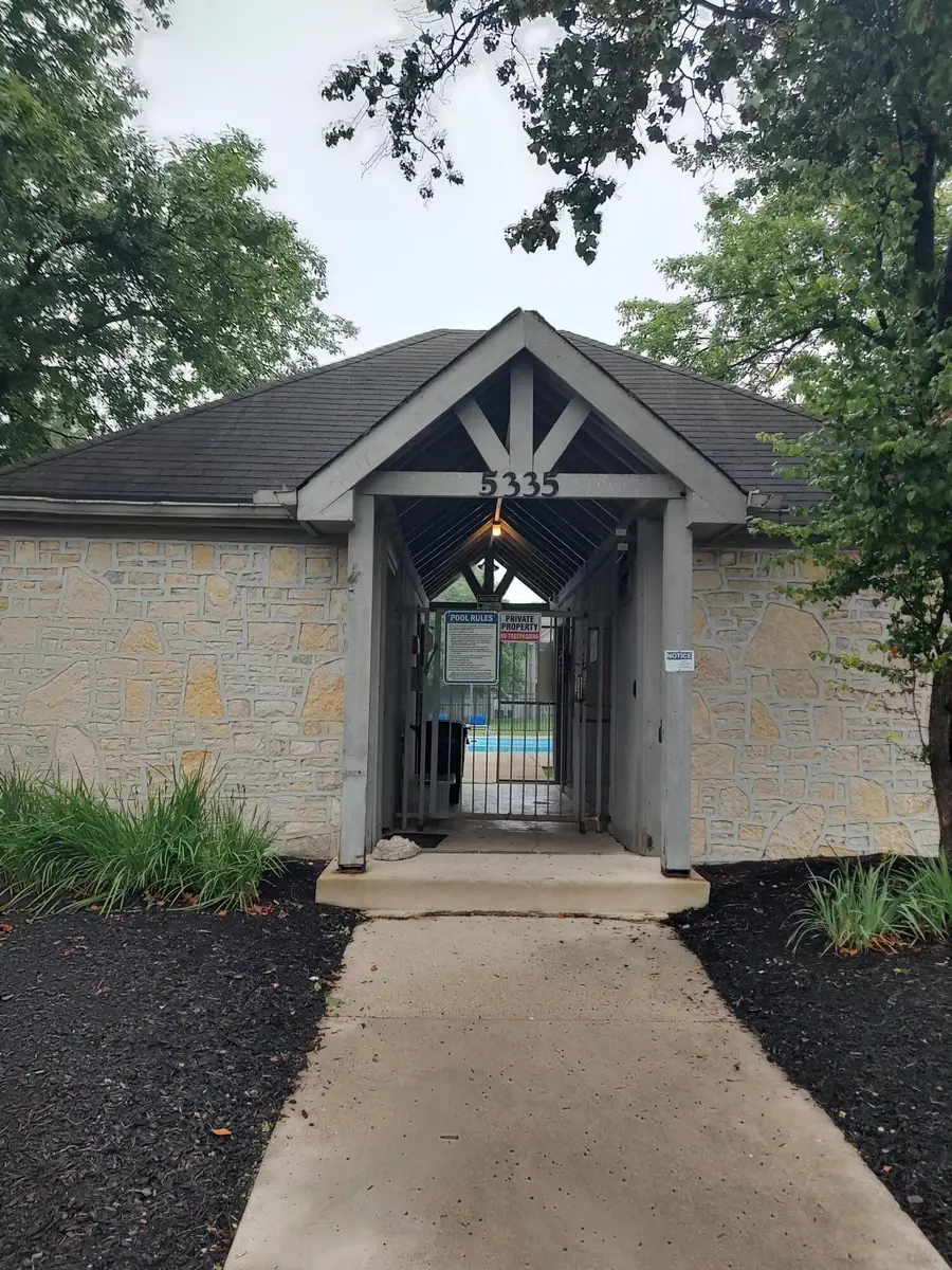 5330 B Stonemeadow Avenue, Columbus, OH 43220 - #3
