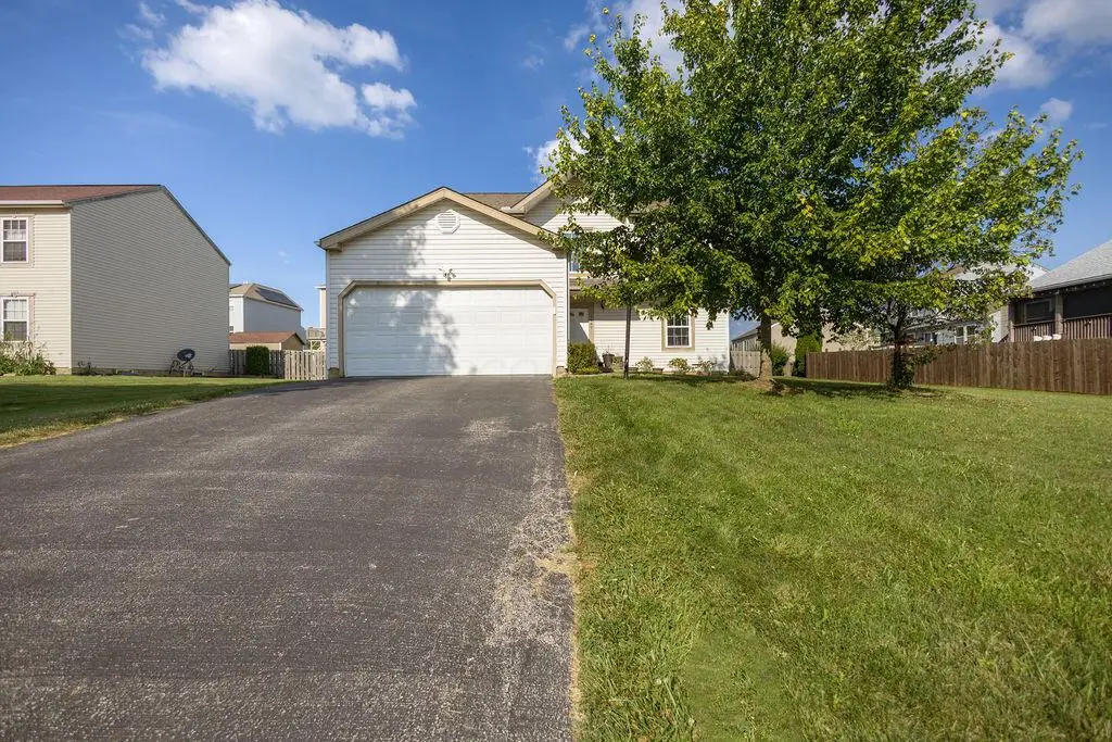 1049 Legacy Lane, Pataskala, OH 43062 - #1