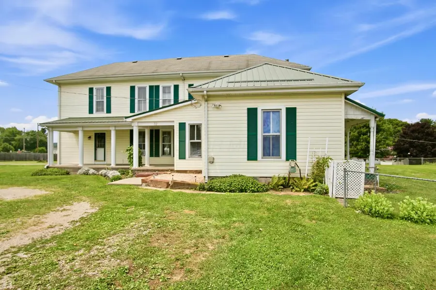 32 E 1st Street, Frazeysburg, OH 43822 - #3