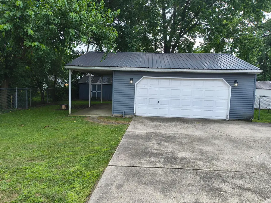 335 E Farming E Street, Marion, OH 43302 - #2