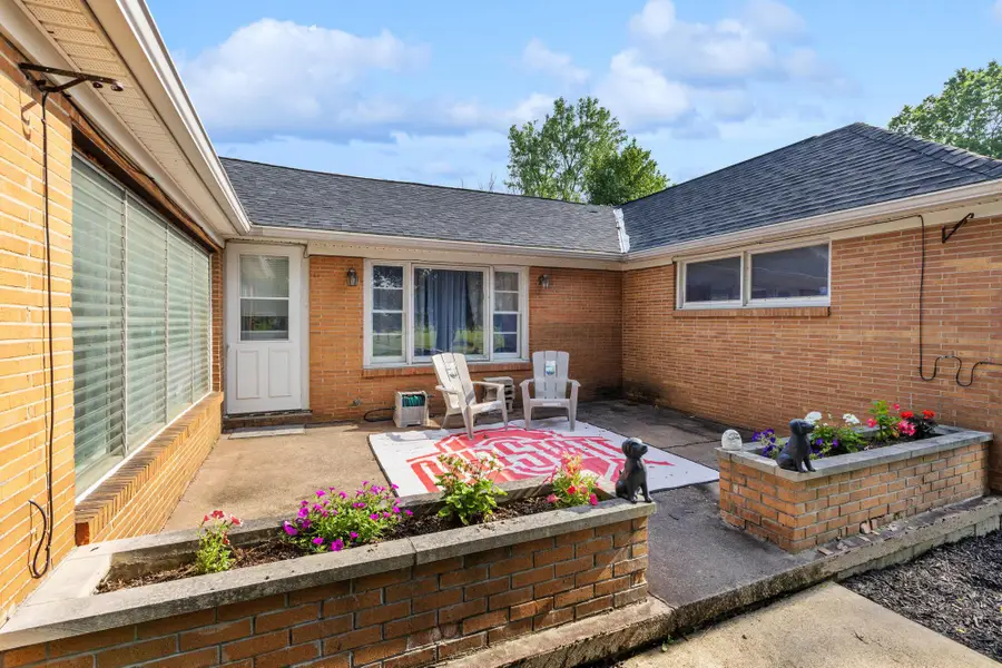 553 Oak Street, Mansfield, OH 44907 - #3