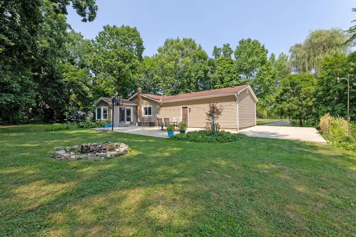 579 N County Line Road, Sunbury, OH 43074 - #1