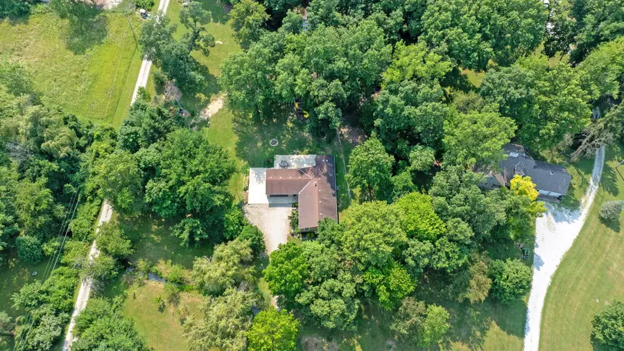 579 N County Line Road, Sunbury, OH 43074 - #2