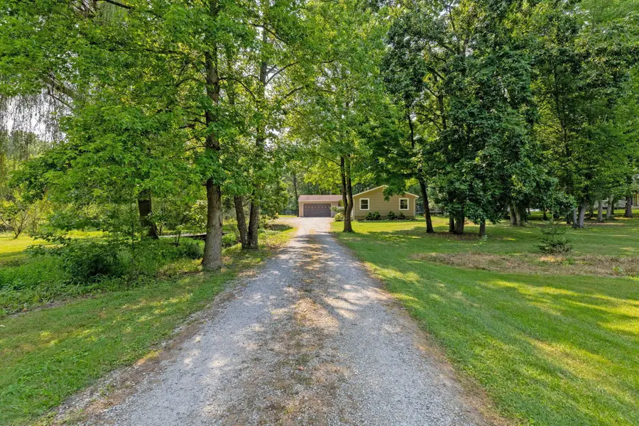 579 N County Line Road, Sunbury, OH 43074 - #3