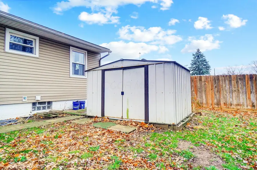 399 Garden Heights Avenue, Columbus, OH 43228 - #3