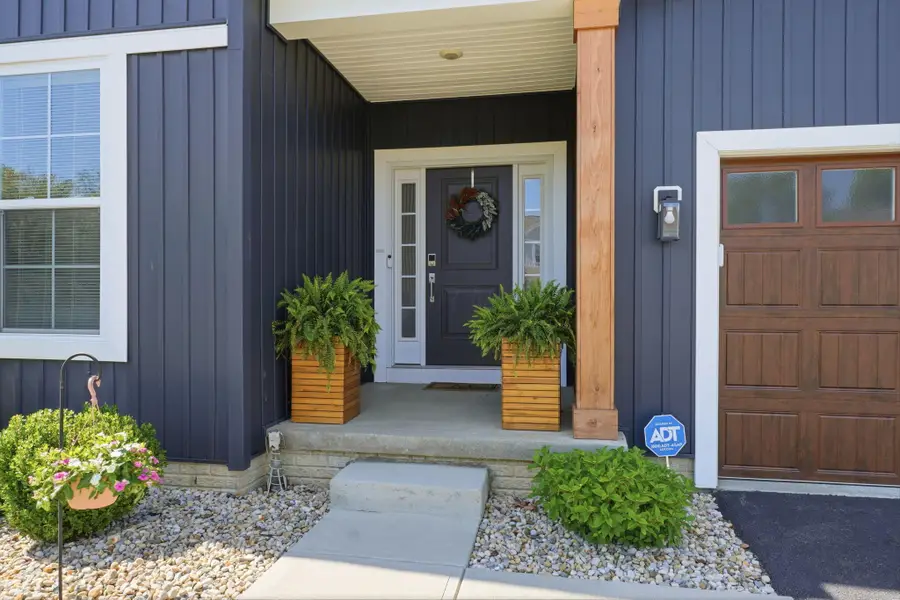 414 Colonial Club Road, Commercial Point, OH 43116 - #2