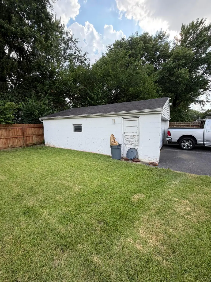 3439 Bridgemore Drive, Columbus, OH 43232 - #2