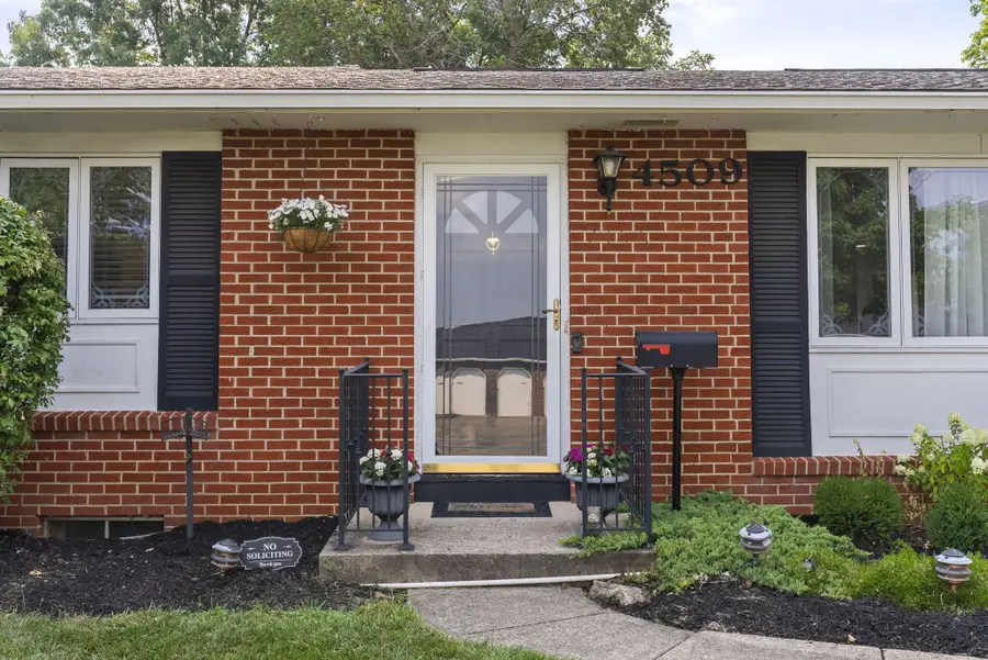 4509 Norwell Drive E, Columbus, OH 43220 - #2