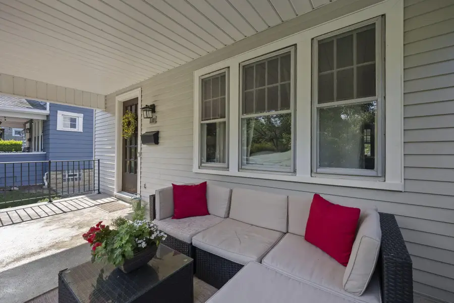 181 Tibet Road, Columbus, OH 43202 - #3