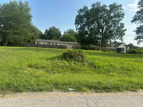 3703 E Genessee Avenue, Columbus, OH 43219
