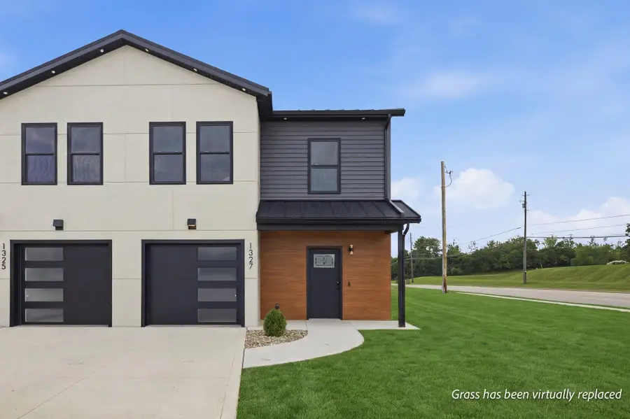 1237 S Trimble Road, Mansfield, OH 44907 - #2