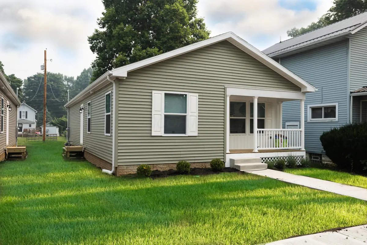 160 E Channel Street, Newark, OH 43055 - #1