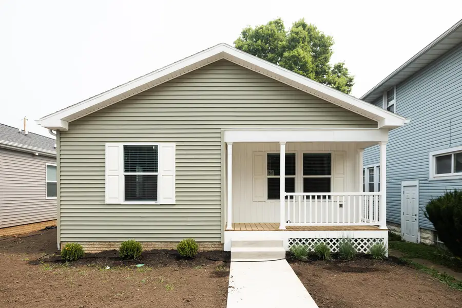 160 E Channel Street, Newark, OH 43055 - #2