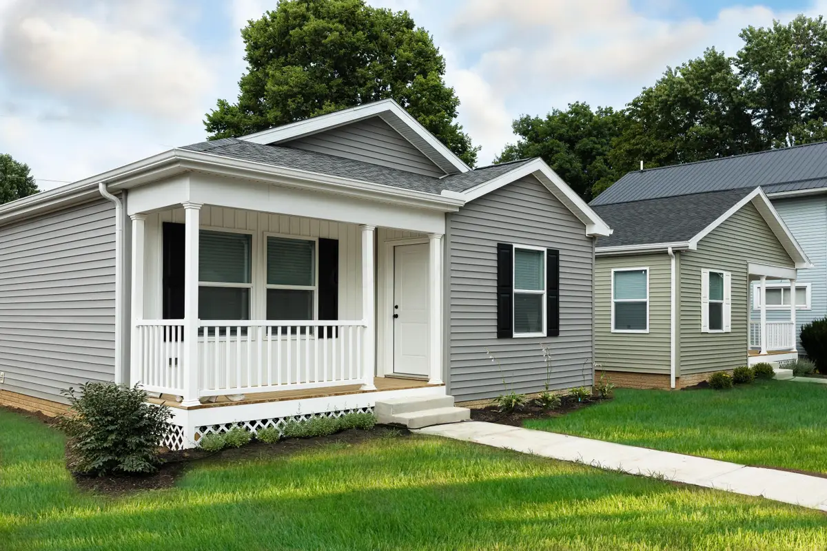 156 E Channel Street, Newark, OH 43055 - #1