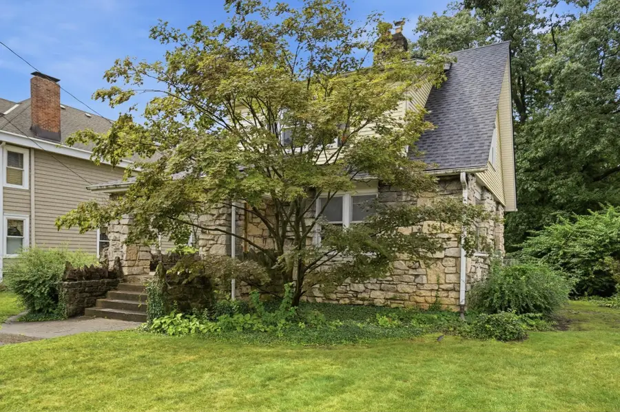 1753 W First Avenue, Grandview, OH 43212 - #3