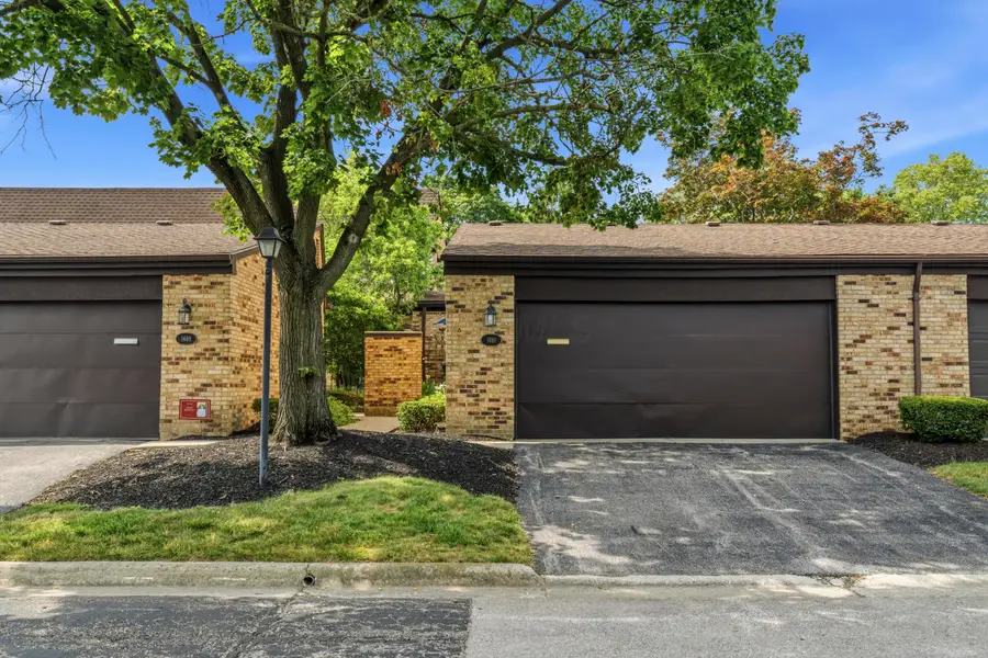 1691 Arlingate Drive N, Upper Arlington, OH 43220 - #2