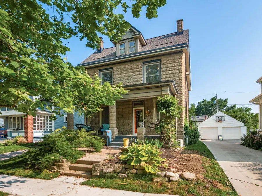 176 E Kelso Road, Columbus, OH 43202 - #2