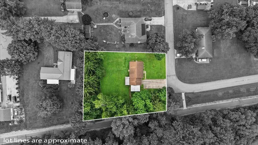 15 E Mound Street, Fredericktown, OH 43019 - #2