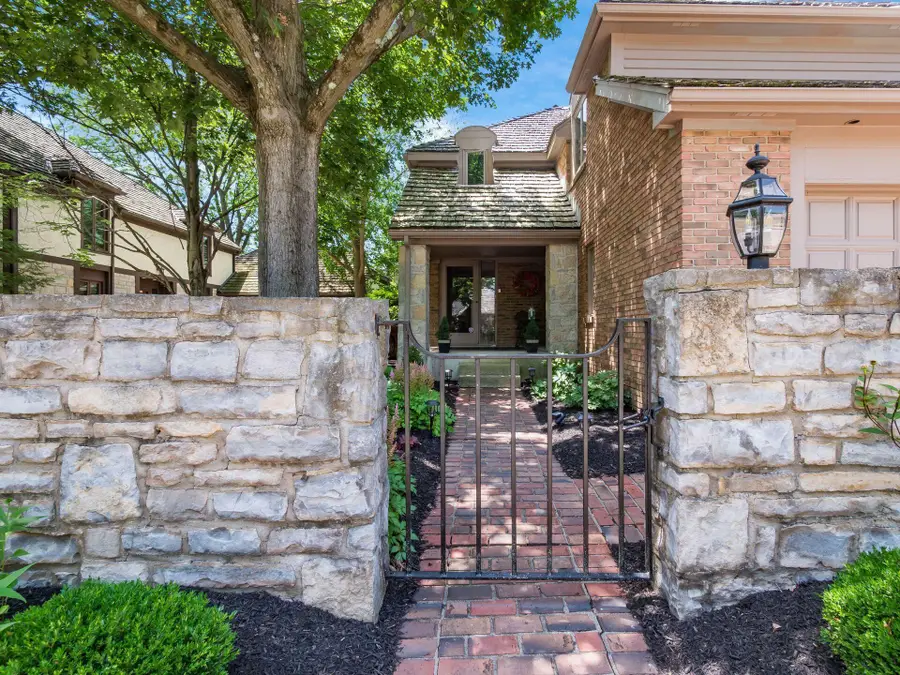 8475 Gullane Court, Dublin, OH 43017 - #2