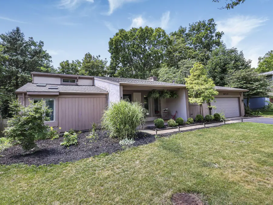 5717 Aspendale Drive, Columbus, OH 43235 - #2