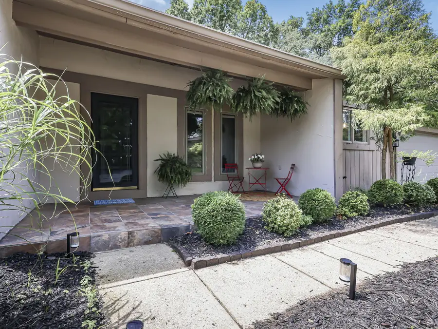 5717 Aspendale Drive, Columbus, OH 43235 - #3