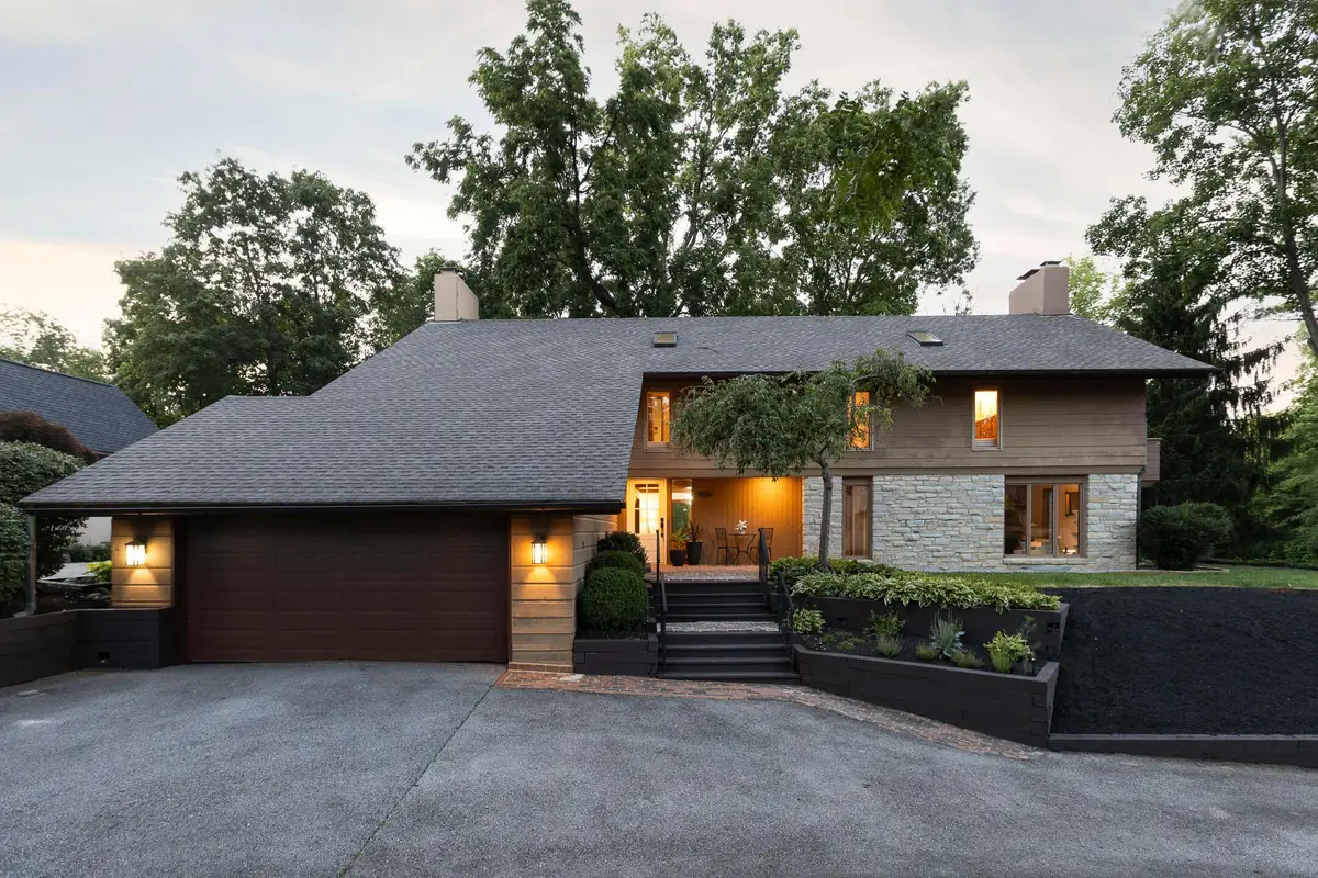 886 Clayton Drive, Worthington, OH 43085 - #1