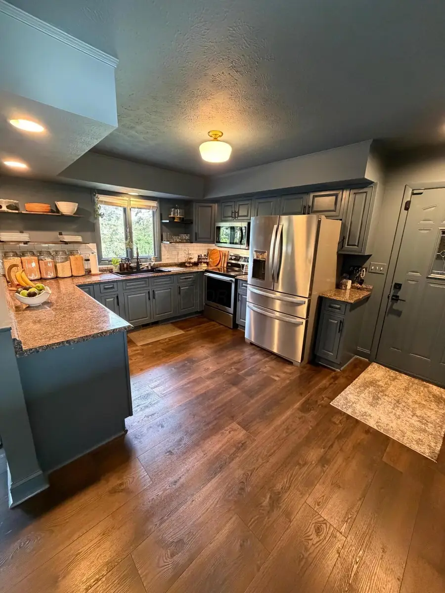 1039 Forest Hill Drive, Marion, OH 43302 - #3