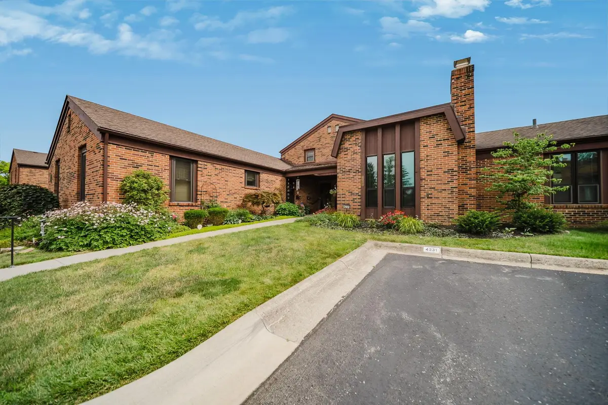 4231 Chaucer Lane, Columbus, OH 43220 - #1