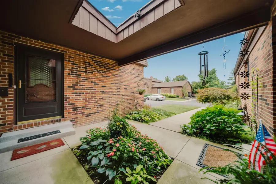4231 Chaucer Lane, Columbus, OH 43220 - #2