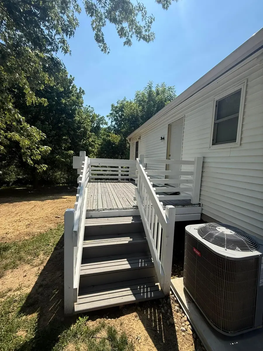 342 W Grogan Avenue, Logan, OH 43138 - #3