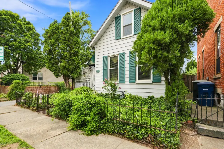 657 S 9th Street, Columbus, OH 43206 - #3