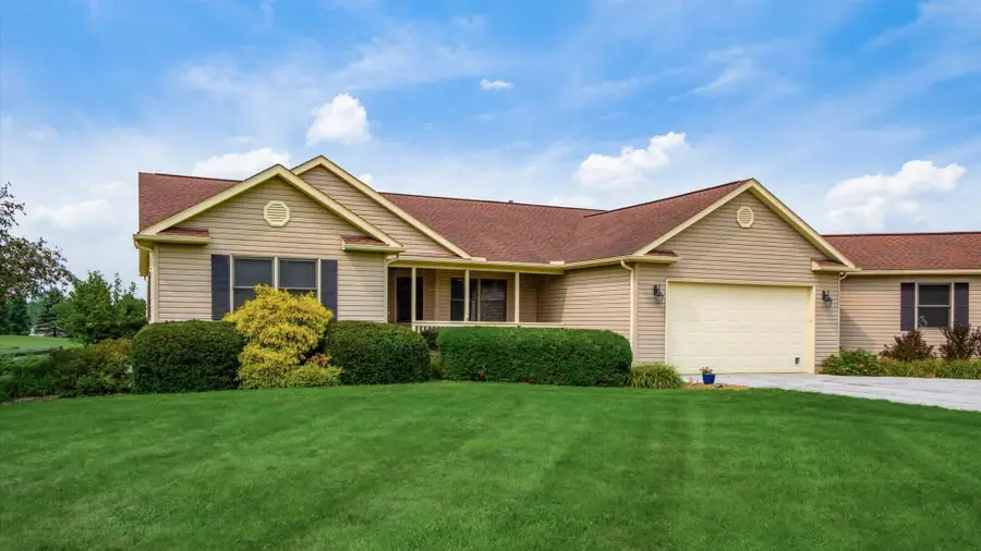 1224 Lundys Lane Road Nw, Newark, OH 43055 - #2
