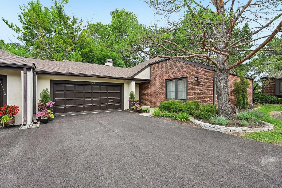 247 Saint Antoine Street, Worthington, OH 43085 - #1