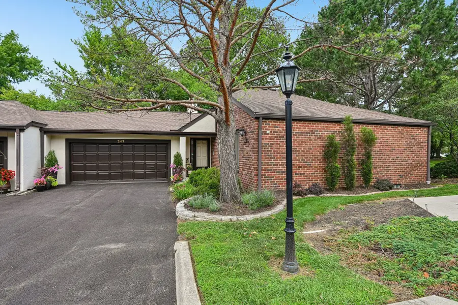 247 Saint Antoine Street, Worthington, OH 43085 - #2