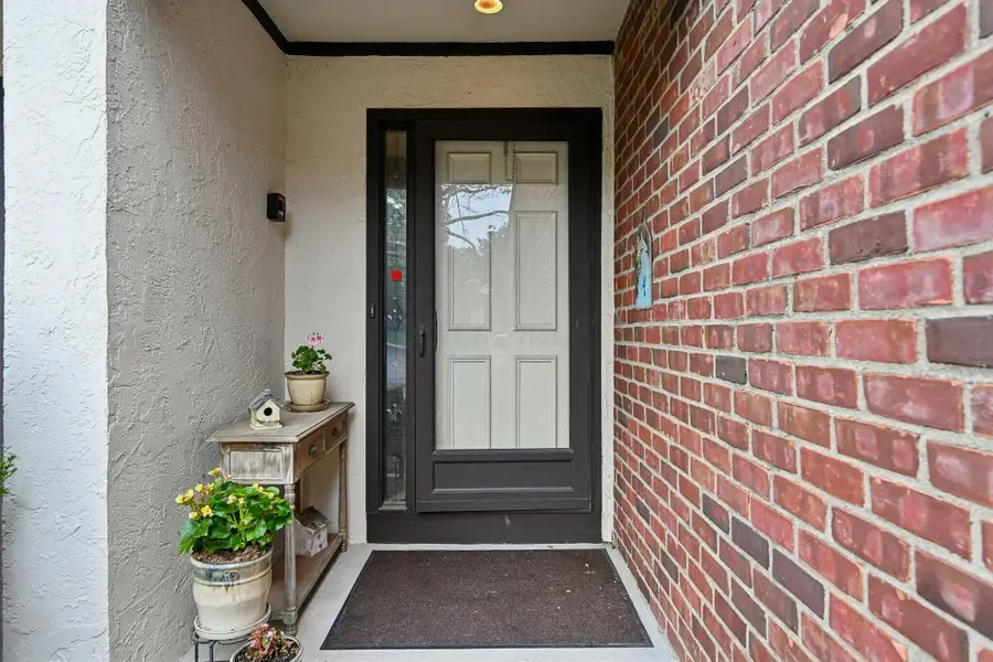 247 Saint Antoine Street, Worthington, OH 43085 - #3