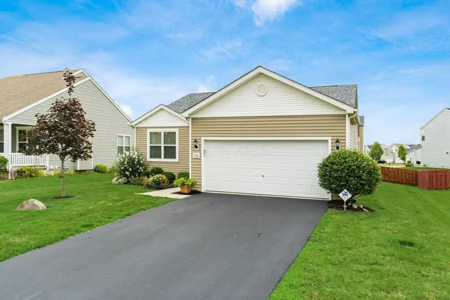 350 Glen Crossing Drive, Pataskala, OH 43062 - #2