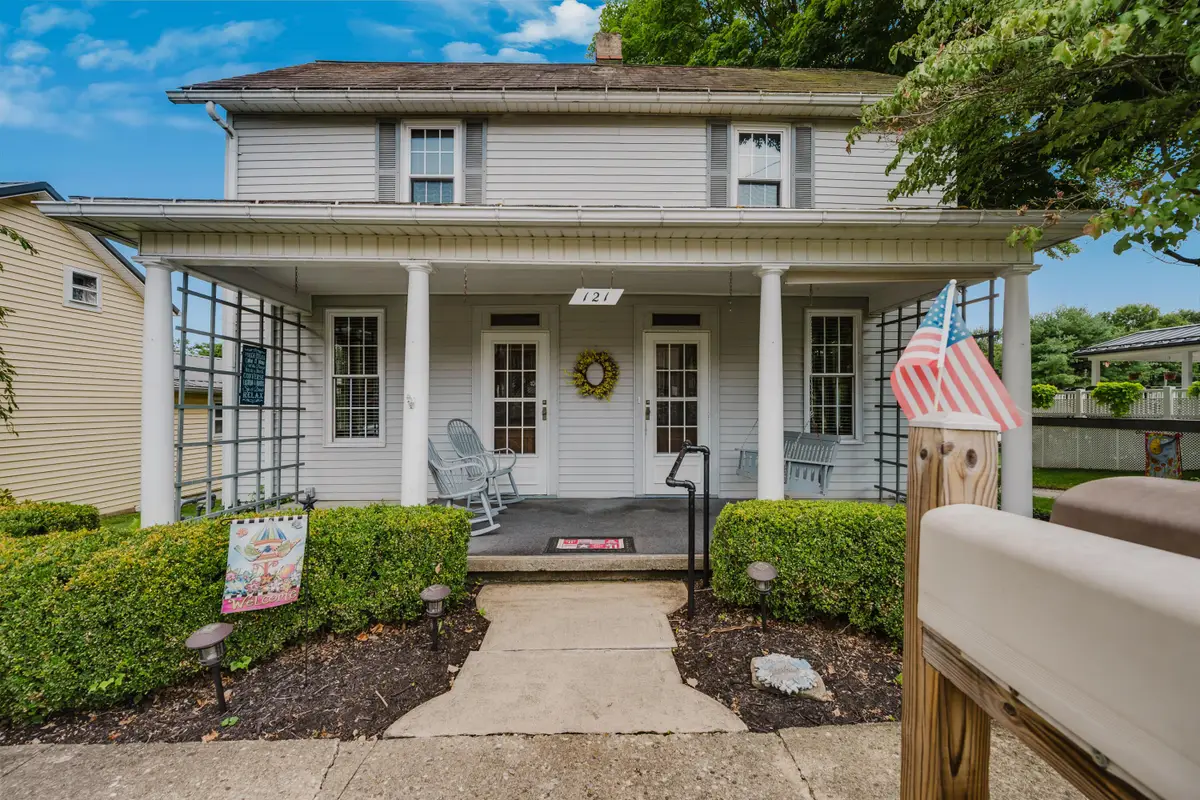 121 E Sheridan Avenue, Somerset, OH 43783 - #1