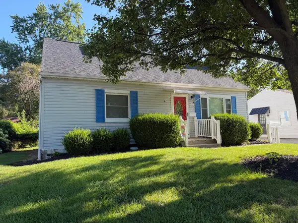 3004 Voeller Circle, Grove City, OH 43123