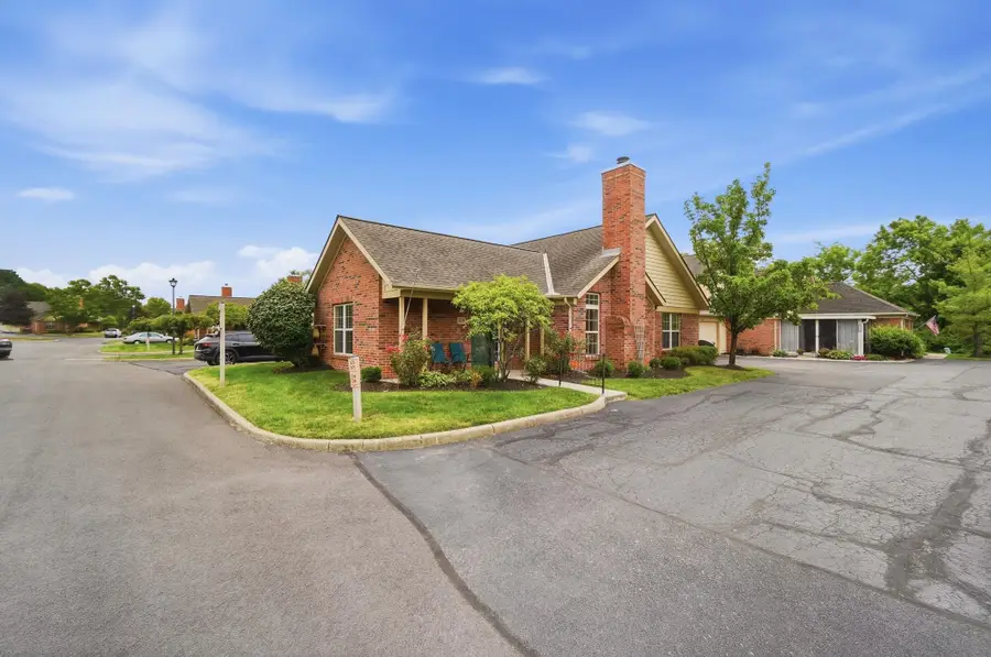 3204 Pine Manor Boulevard, Grove City, OH 43123 - #3
