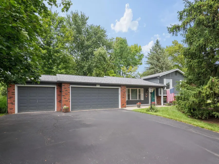 6777 Merwin Road E, Columbus, OH 43235 - #3