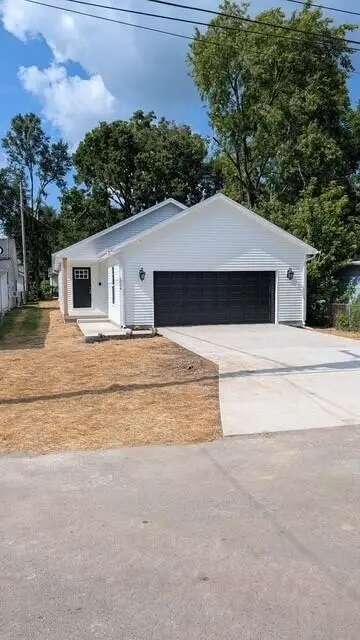 1004 John Street, Washington Court House, OH 43160 - #1