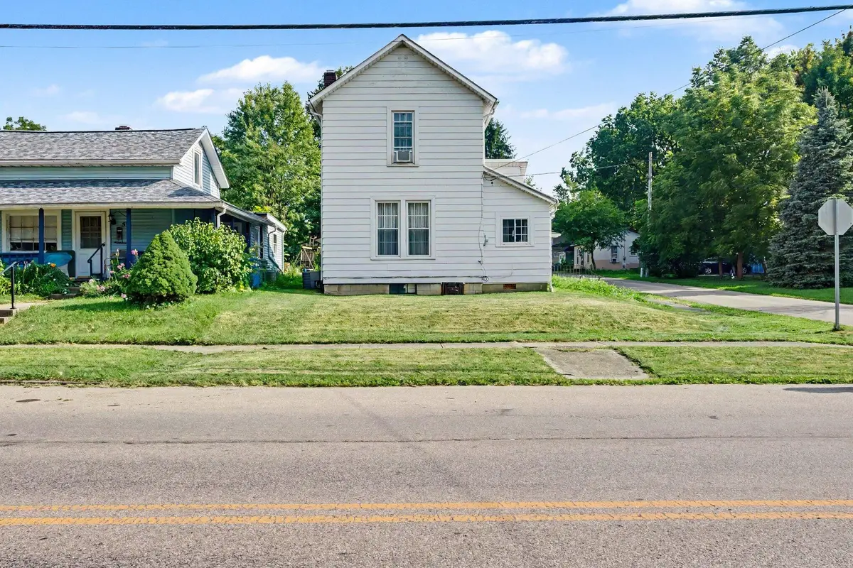 527 E 4th Street, Marysville, OH 43040 - #1