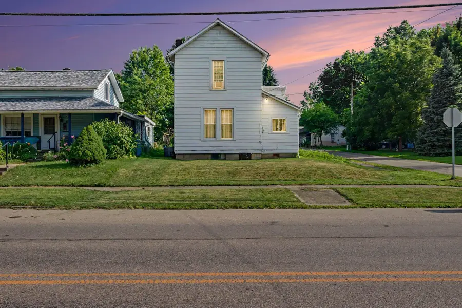 527 E 4th Street, Marysville, OH 43040 - #2
