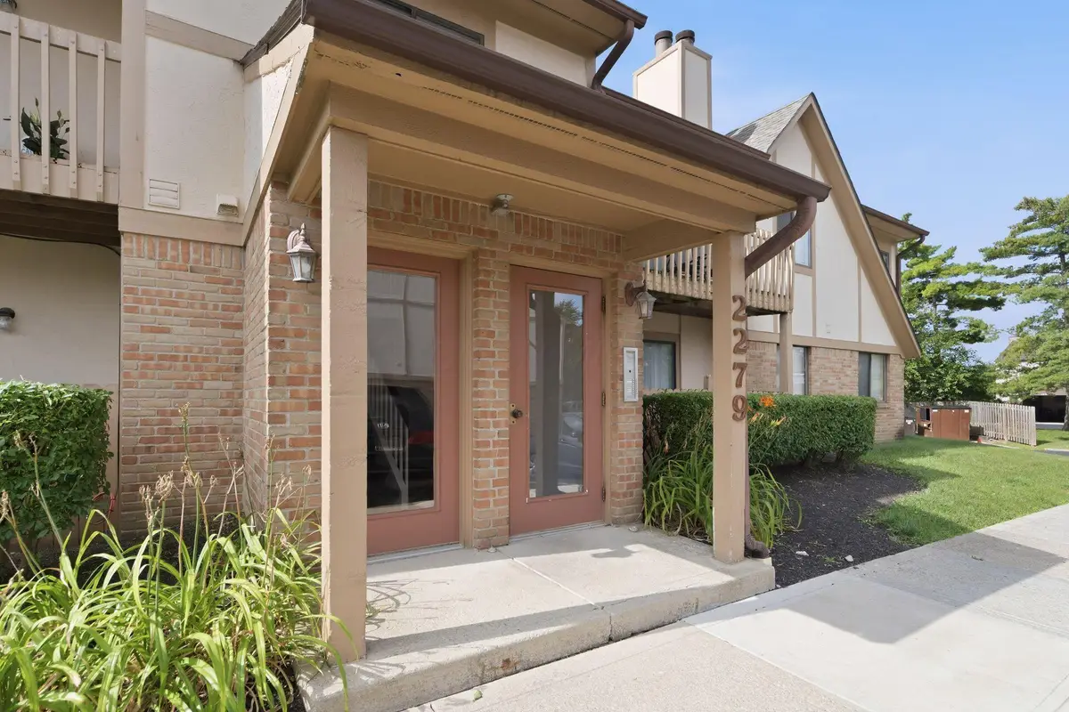 2279 Hedgerow, Columbus, OH 43220 - #1