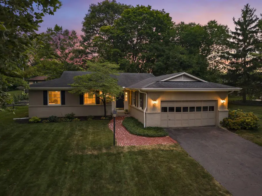 4375 Castleton Road, Upper Arlington, OH 43220 - #2