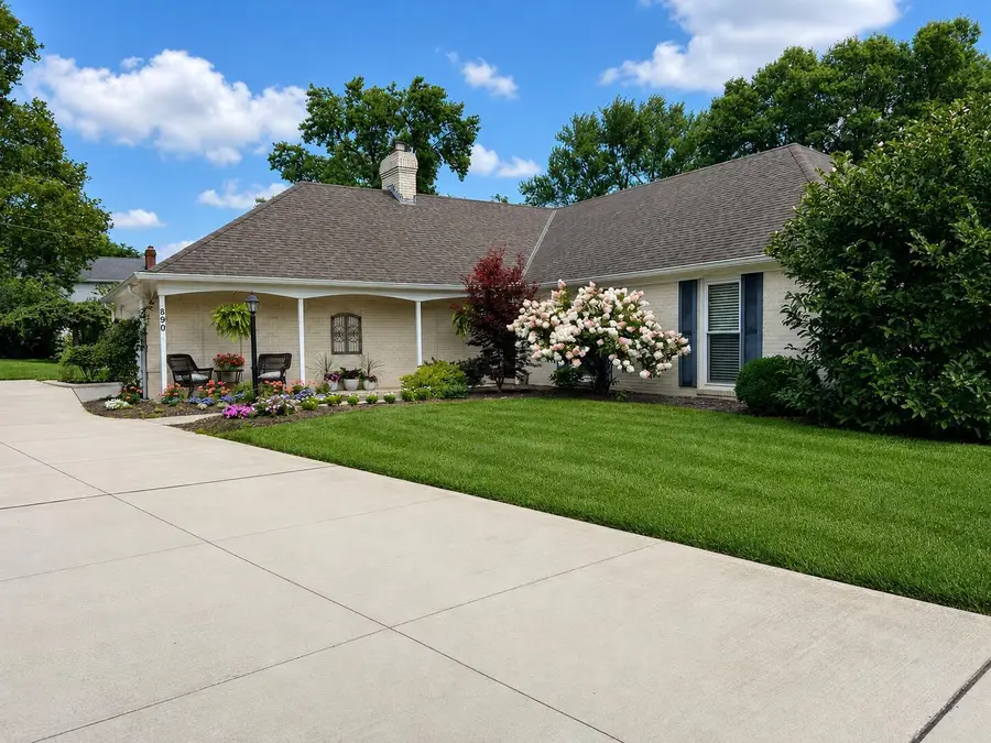 890 Lookout Point Drive, Columbus, OH 43235 - #2